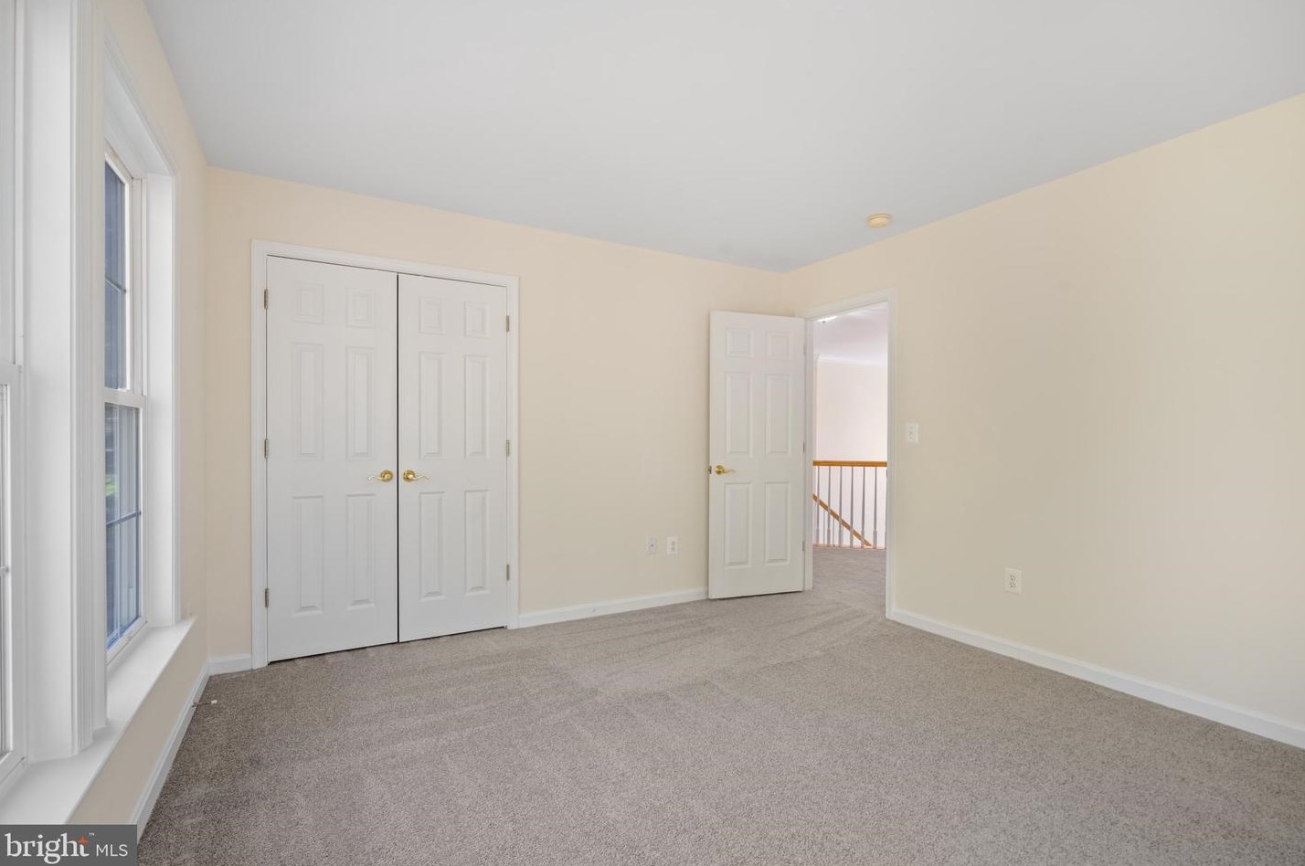 8016 Knightshayes Dr, Manassas VA  20111-2964 exterior