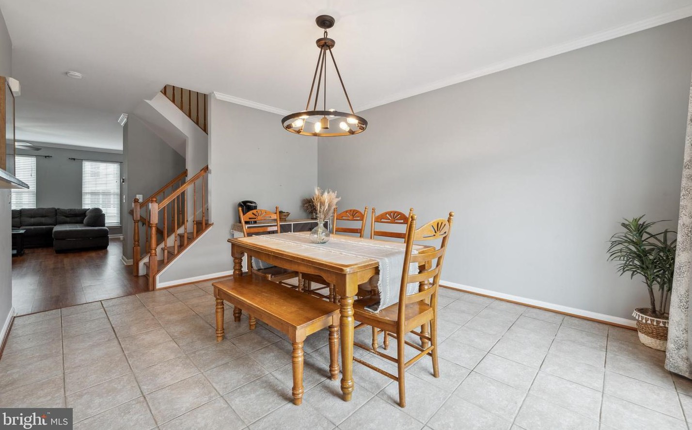 4308 Stone Mountain Ct, Dumfries VA  22025-2033 exterior