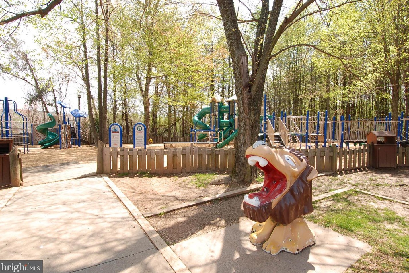 4247 Vals Way, Dumfries VA  22025-1140 exterior