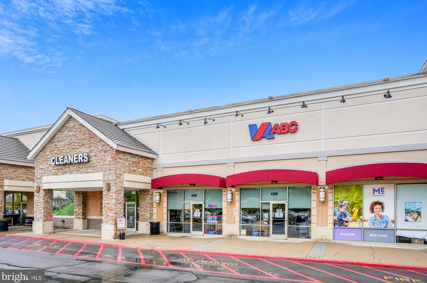 4247 Vals Way, Dumfries VA  22025-1140 exterior