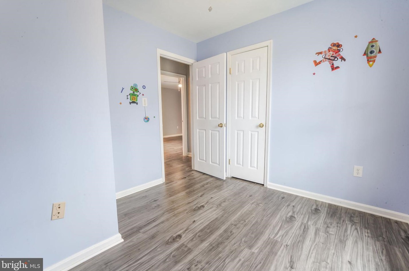 14868 Prestige Dr, Woodbridge VA  22193-3310 exterior