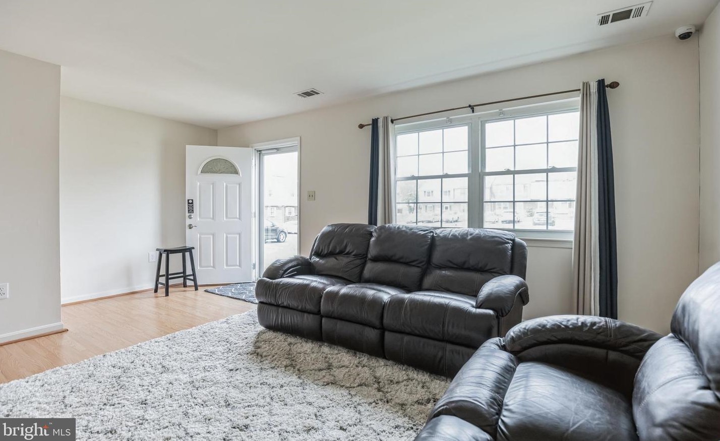 1848 Fort Pulaski Ct, Dumfries VA  22026-2556 exterior