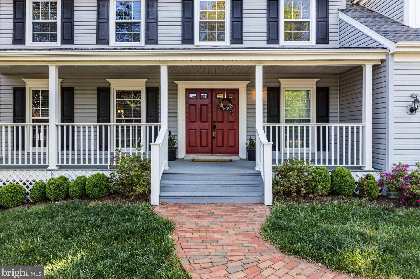 4734 Hickory Nut Pl, Dumfries VA  22025-1046 exterior