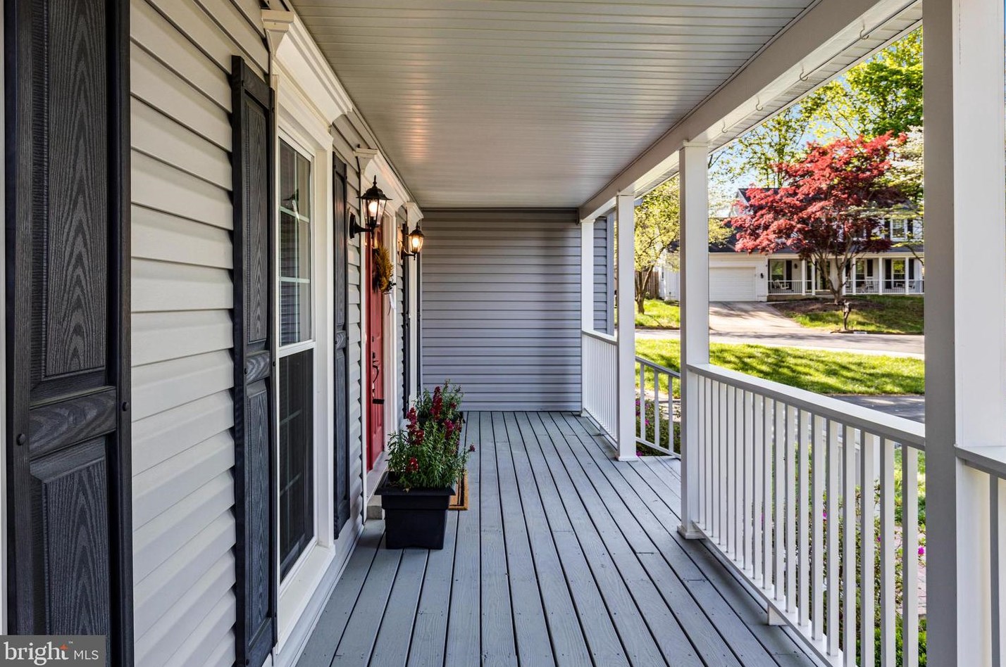 4734 Hickory Nut Pl, Dumfries VA  22025-1046 exterior