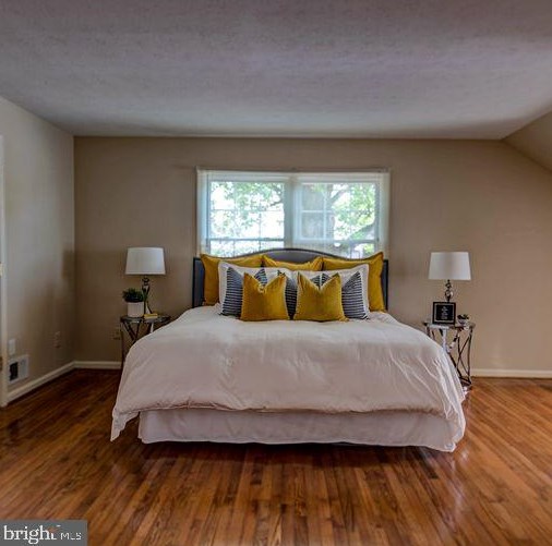 4734 Hickory Nut Pl, Dumfries VA  22025-1046 exterior