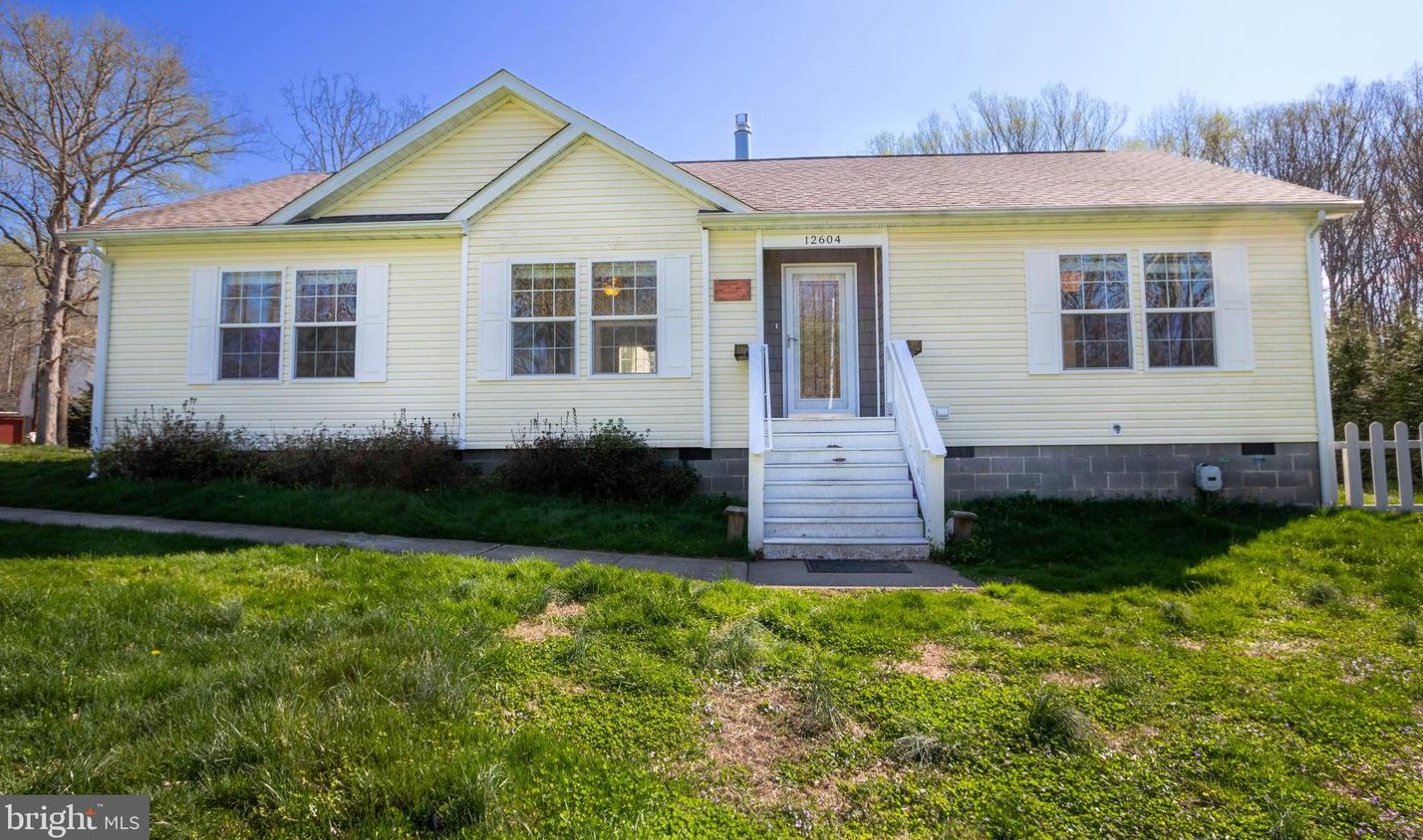 12604 Kahns Rd, Manassas VA  20112-3240 exterior