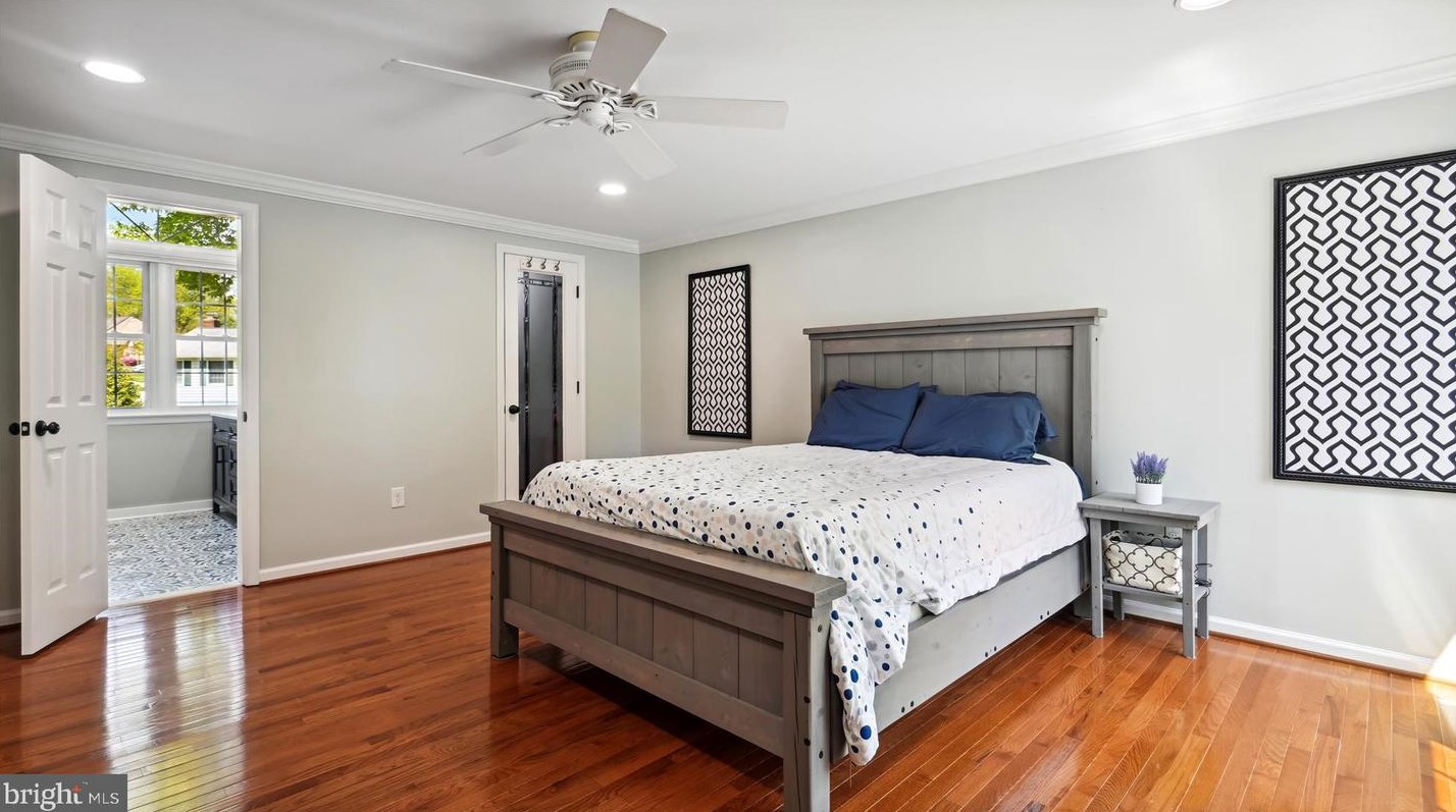 4499 Southwood Pl, Dumfries VA  22025-1004 exterior