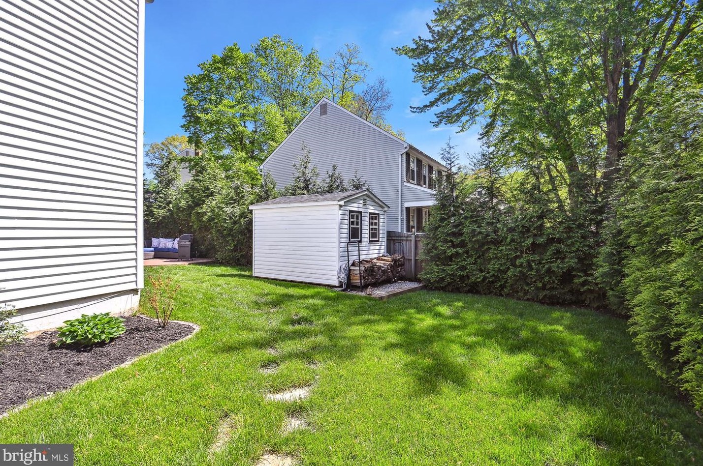4499 Southwood Pl, Dumfries VA  22025-1004 exterior