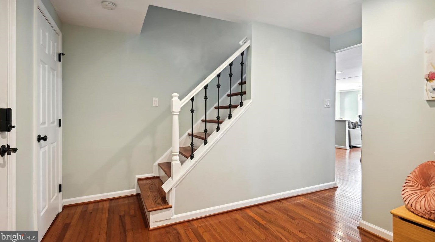 4499 Southwood Pl, Dumfries VA  22025-1004 exterior