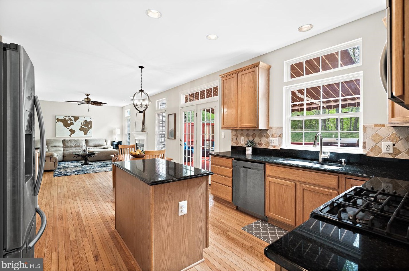 17725 Avenel Ln, Dumfries VA  22026-4569 exterior