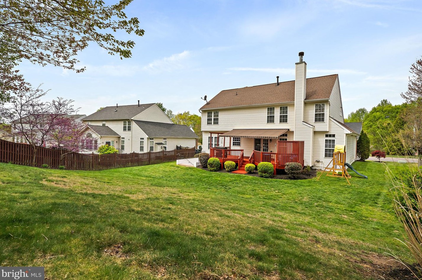 17725 Avenel Ln, Dumfries VA  22026-4569 exterior