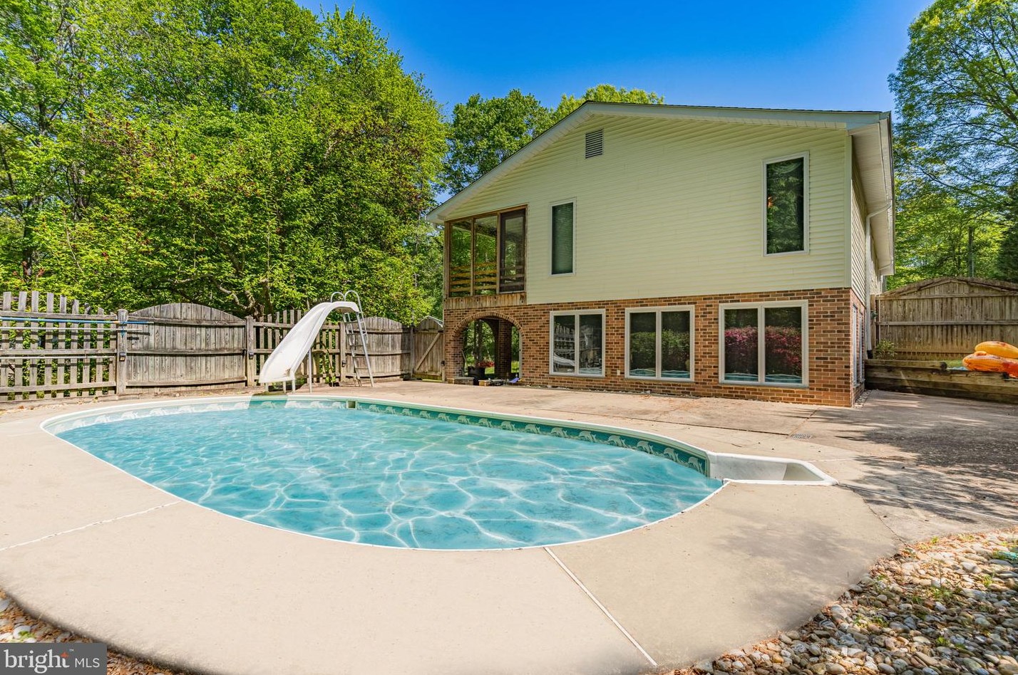 8907 Christine Pl, Manassas VA  20112-3173 exterior