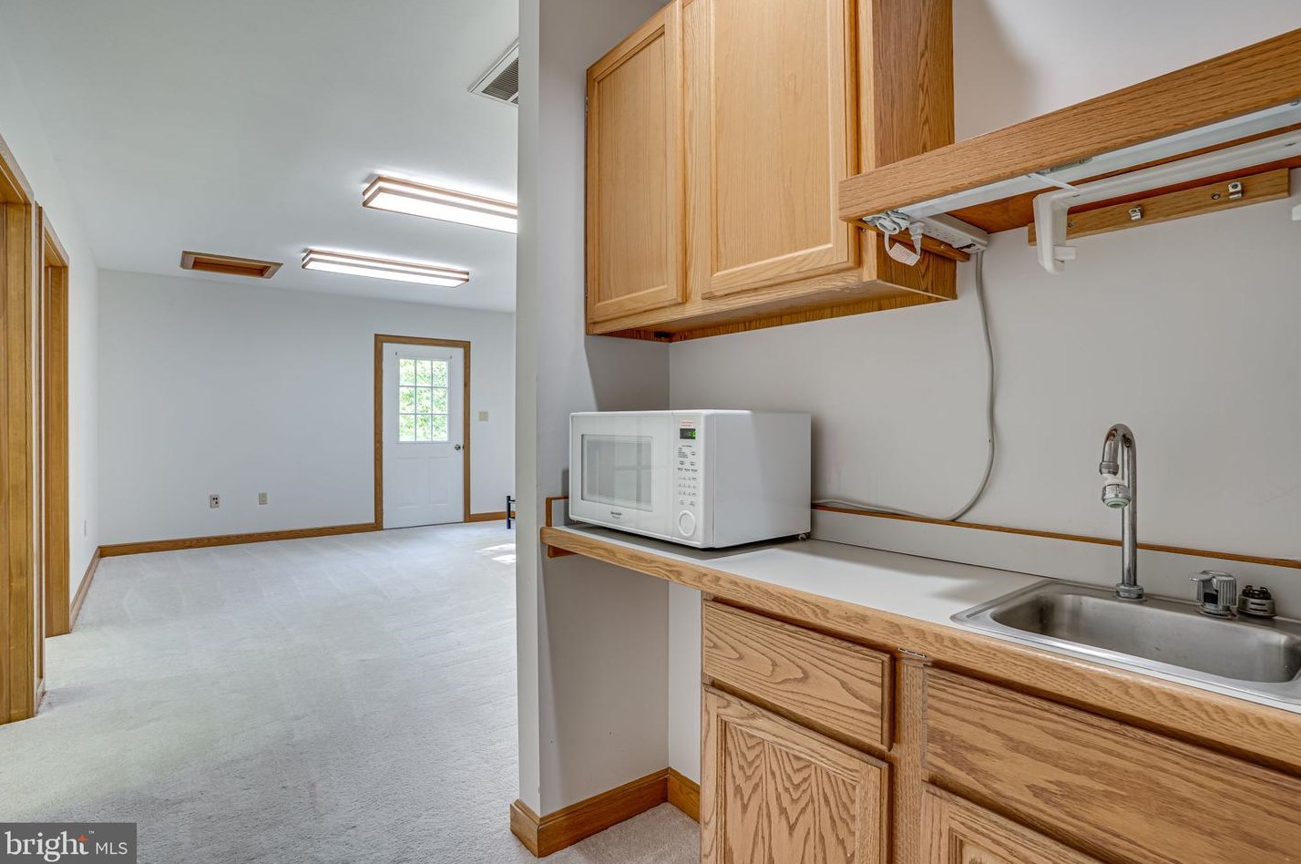 8907 Christine Pl, Manassas VA  20112-3173 exterior