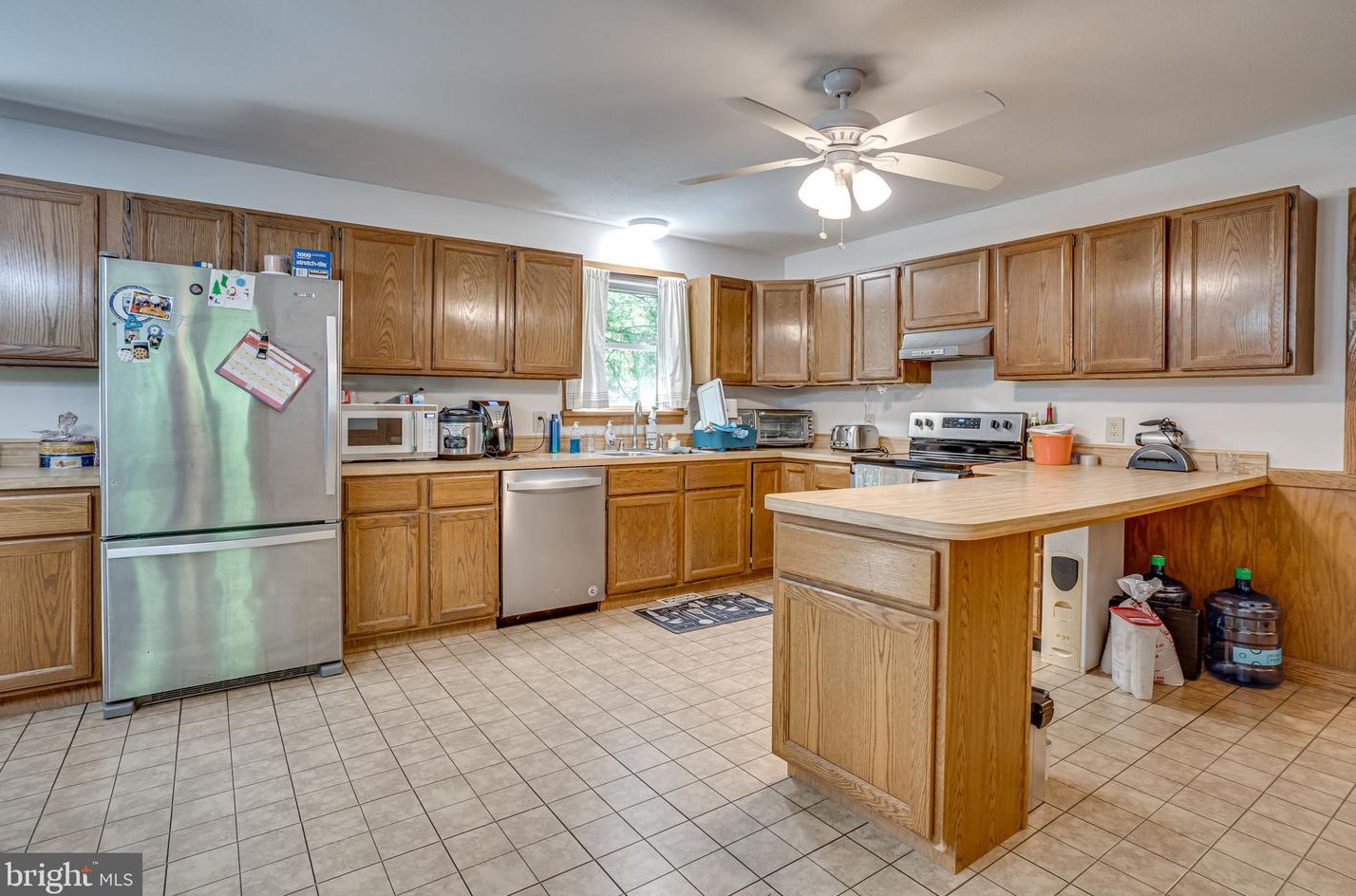 8907 Christine Pl, Manassas VA  20112-3173 exterior