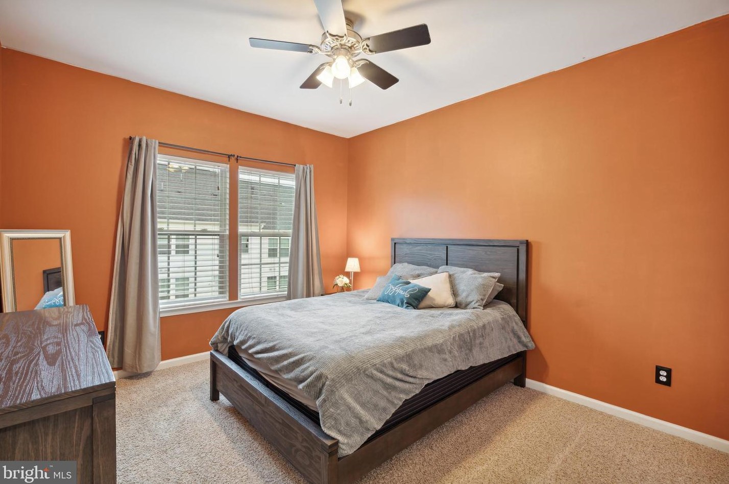15097 Leicestershire St, Woodbridge VA  22191-6545 exterior
