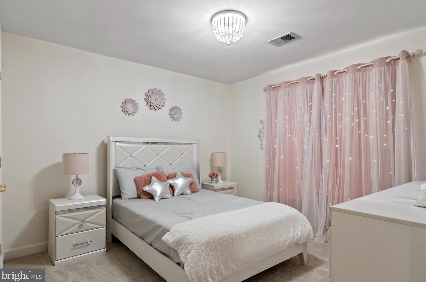 14104 Madrigal Dr, Woodbridge VA  22193-5948 exterior