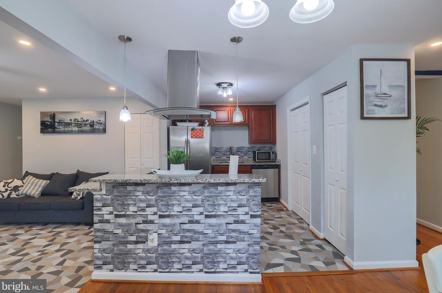17367 Tripoli Blvd, Dumfries VA  22026-2222 exterior