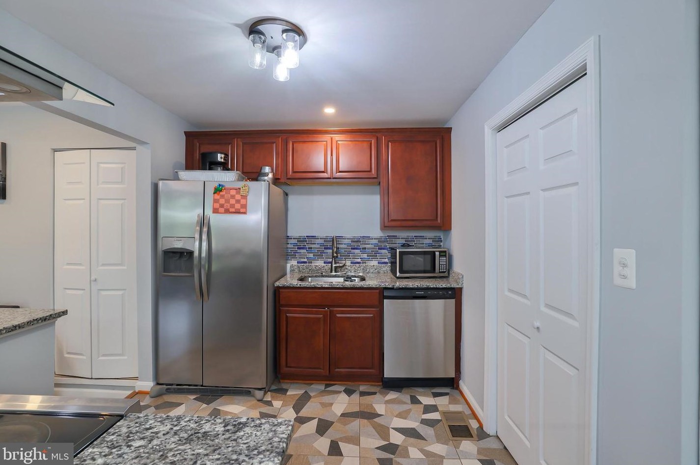 17367 Tripoli Blvd, Dumfries VA  22026-2222 exterior