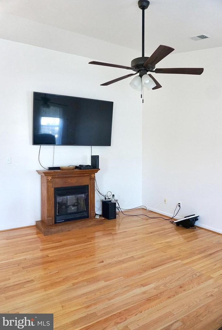 16267 Gayle Ct, Triangle, VA 22172