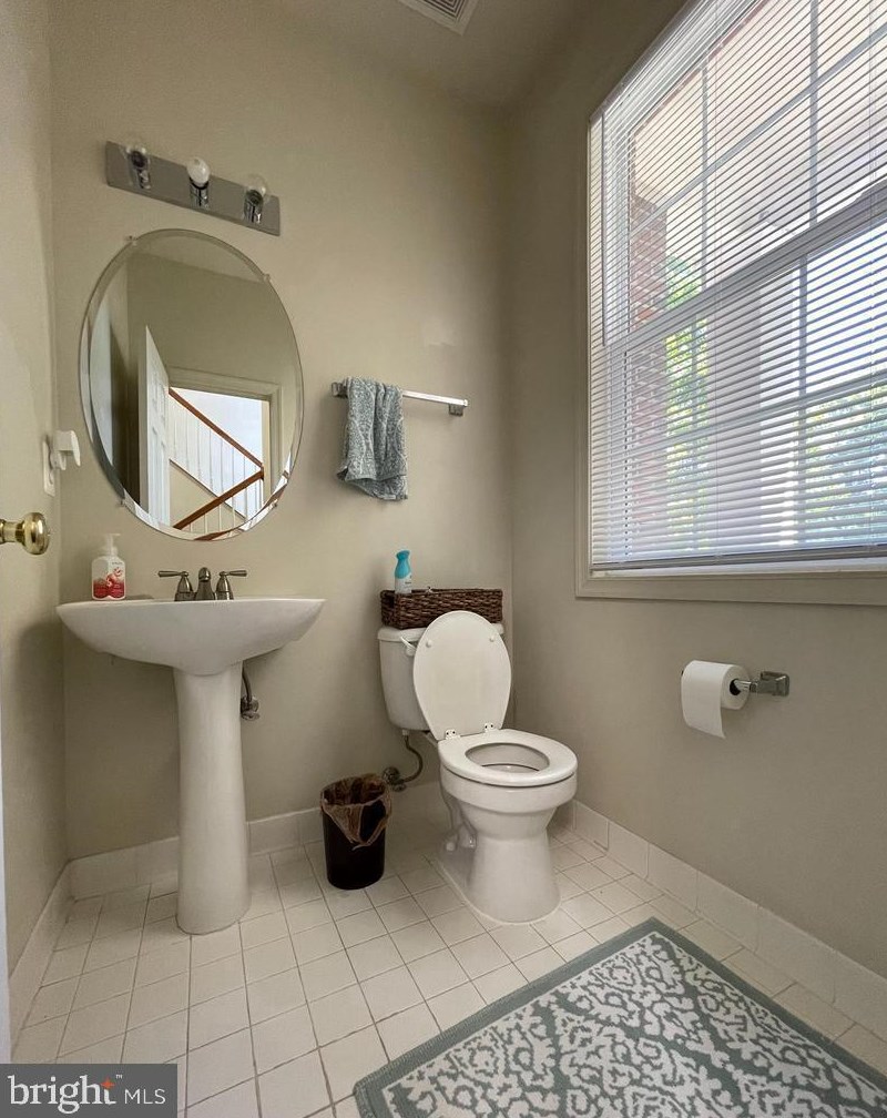 7859 Scully Ct, Manassas VA  20111-8270 exterior