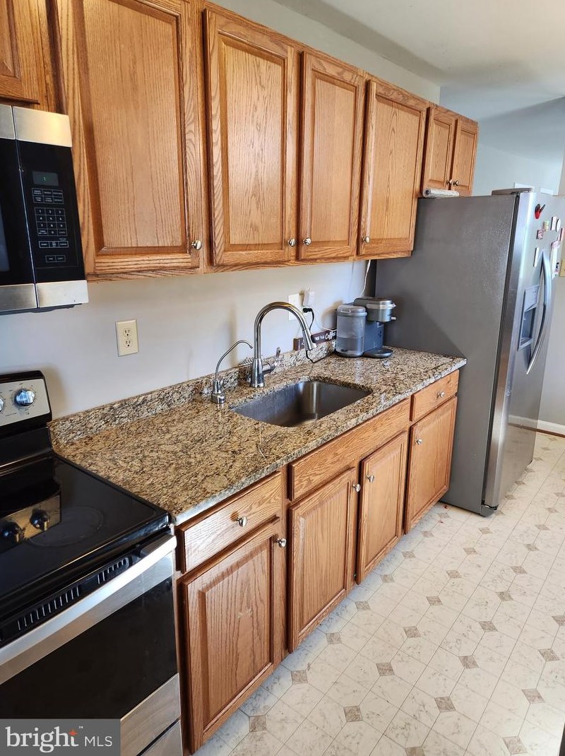 7505 Albemarle Dr, Manassas VA  20111-4117 exterior