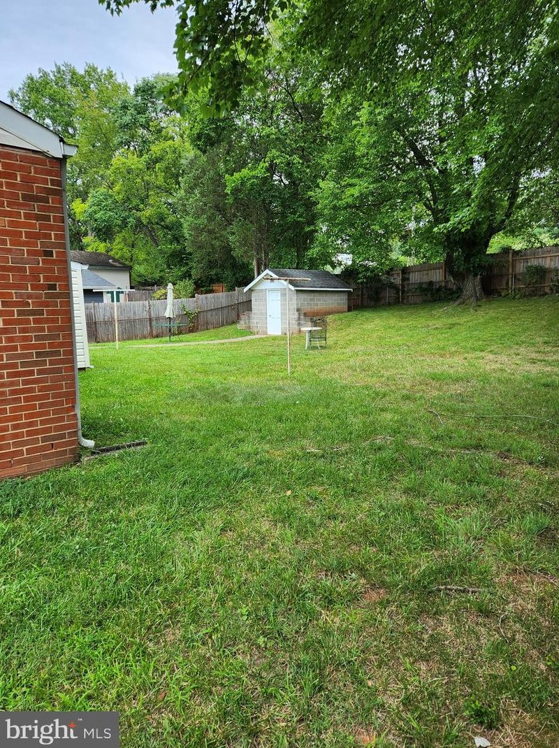 7505 Albemarle Dr, Manassas VA  20111-4117 exterior