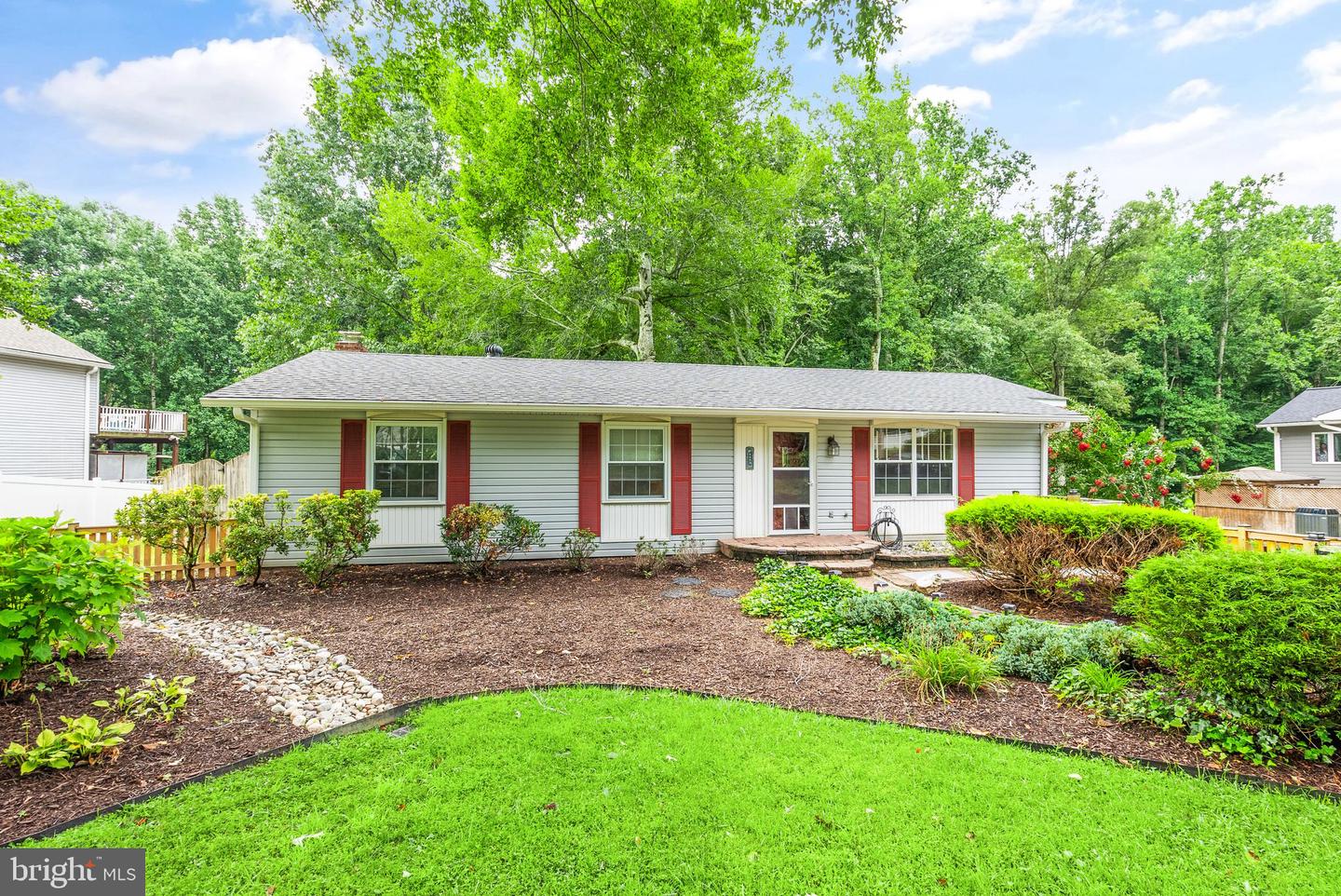 6993 Champs Mill Ct, Manassas, VA 20112 MLS VAPW2056376 Coldwell Banker