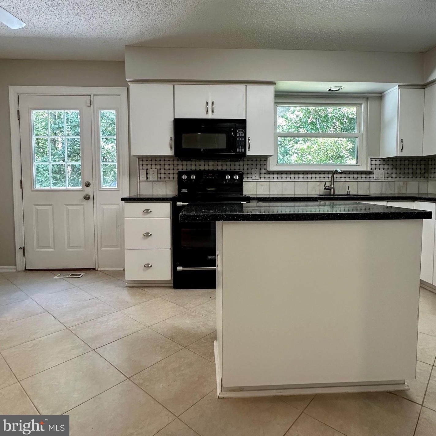 16004 Laconia Cir, Woodbridge, VA 22191