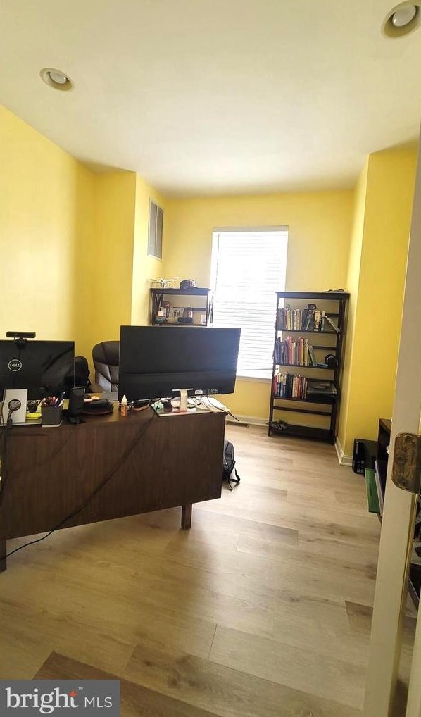 8909 Hanson Grv Ct, Manassas VA 20109-4810 exterior