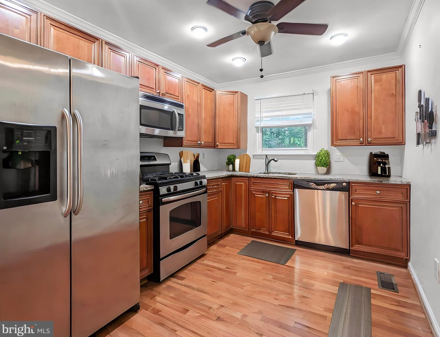 14330 Silverdale Dr, Woodbridge, VA 22193