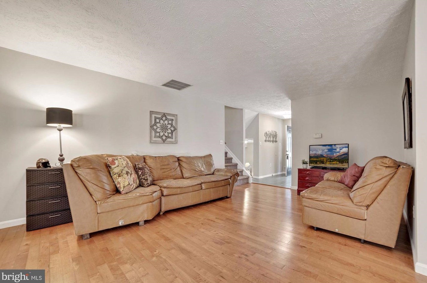 15815 Vista Dr, Dumfries VA  22025-1808 exterior