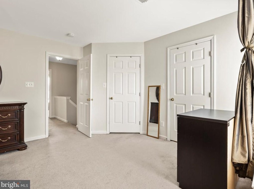 11740 Batley Pl, Woodbridge VA  22192-8403 exterior
