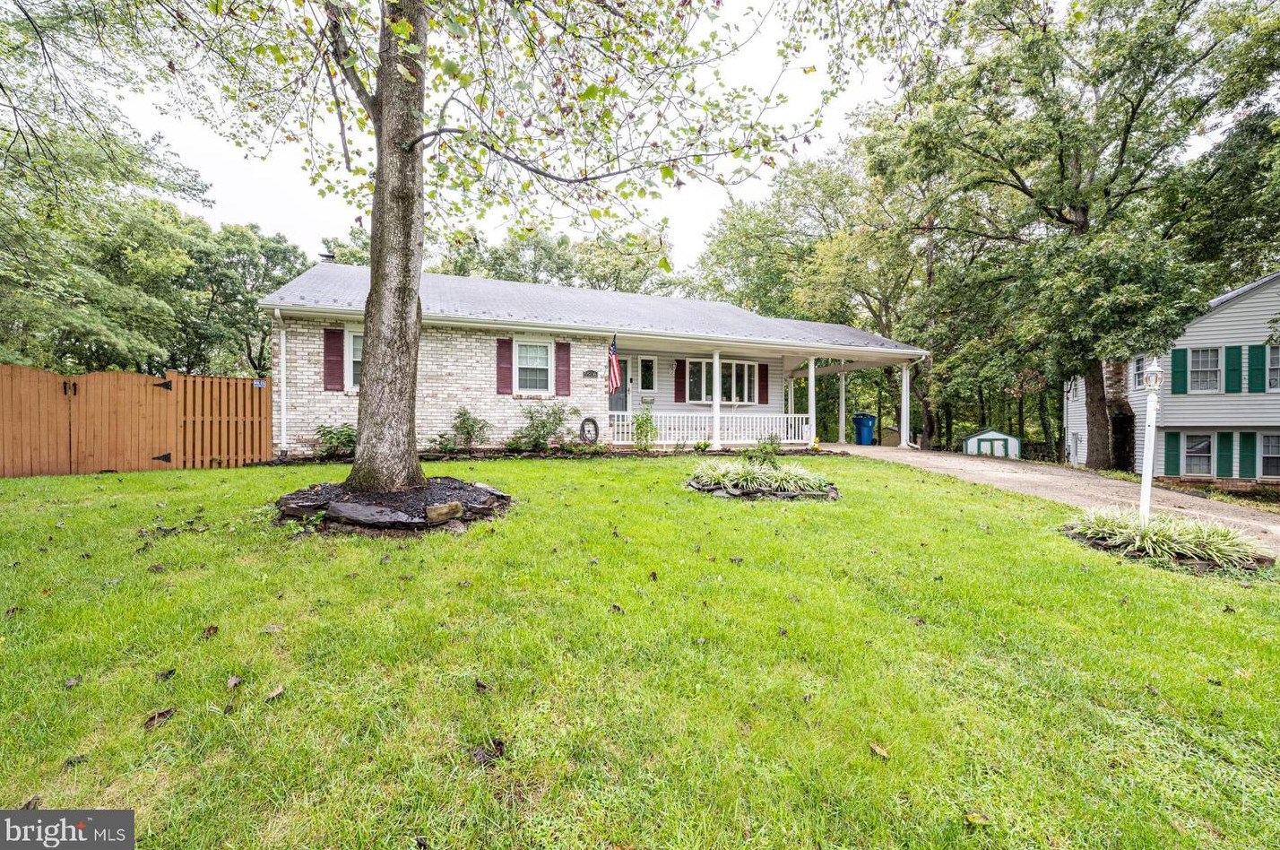 9906 Greenview Ln, Manassas VA  20109-3229 exterior