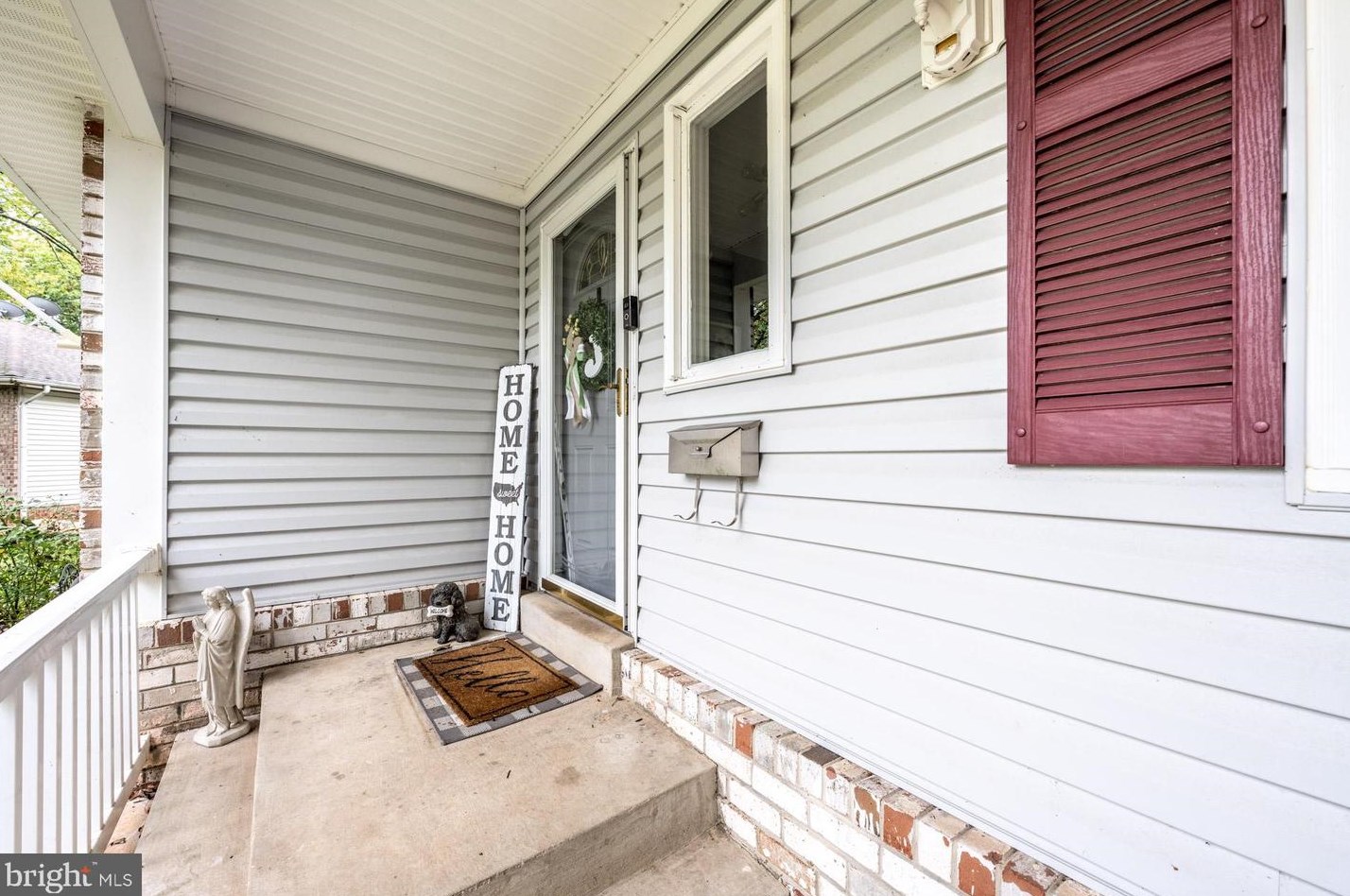9906 Greenview Ln, Manassas VA  20109-3229 exterior