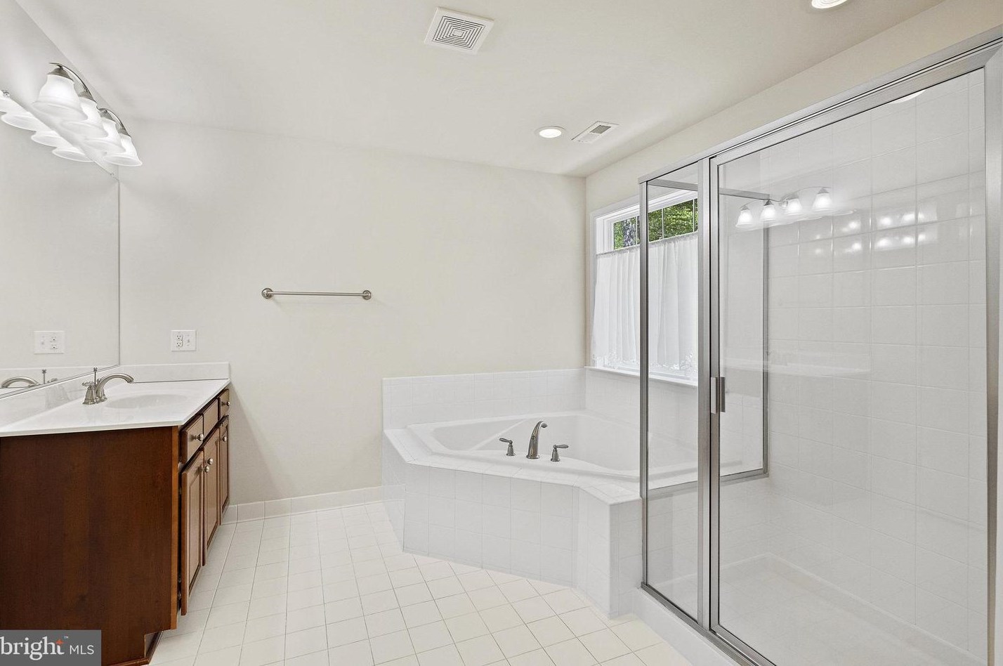 14241 Van Doren Rd, Manassas VA 20112-3855 exterior