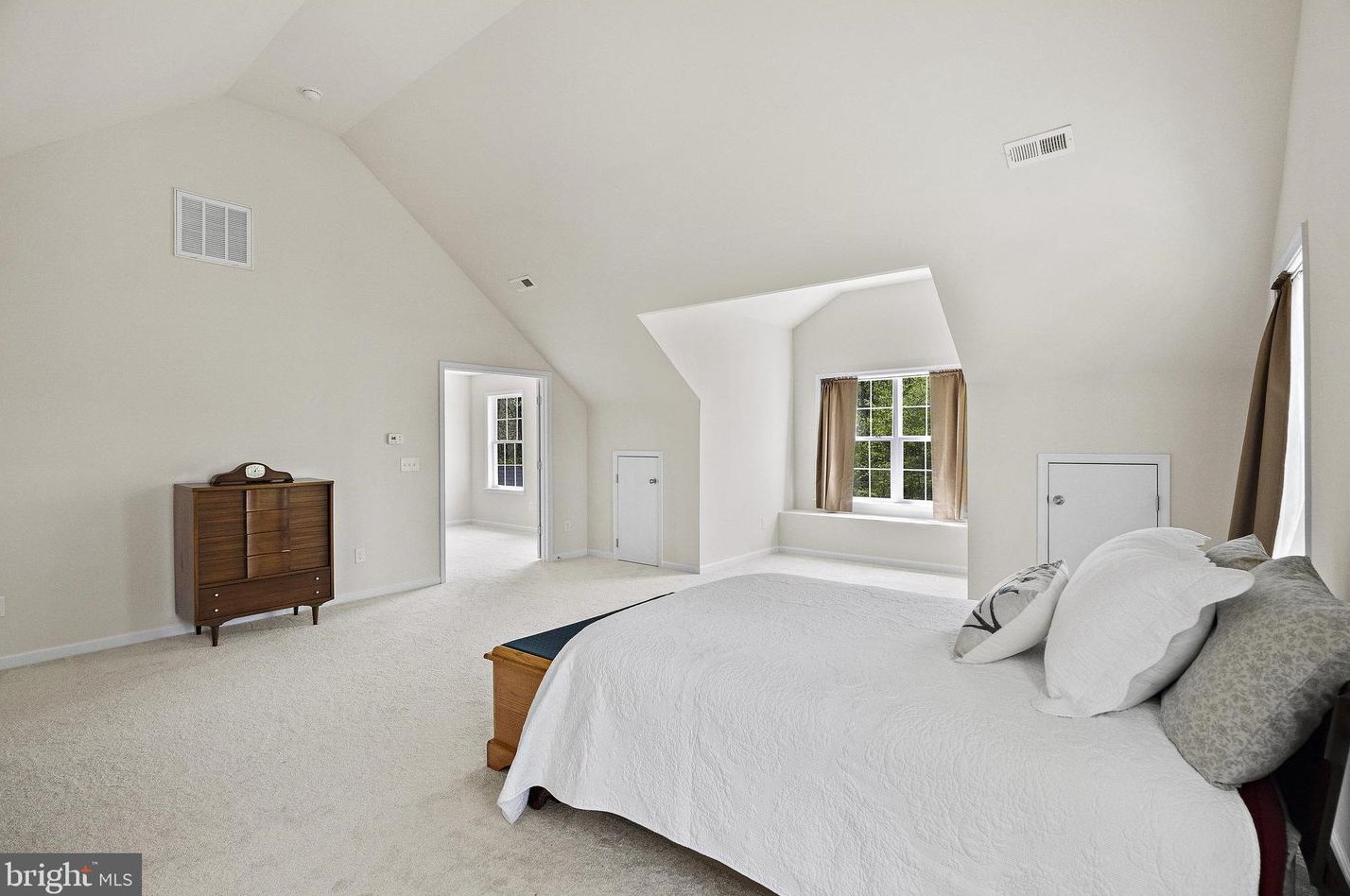 14241 Van Doren Rd, Manassas VA 20112-3855 exterior