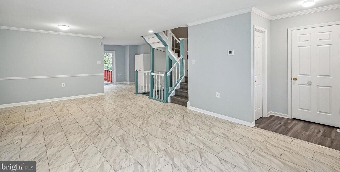 11830 Critton Cir, Woodbridge VA  22192-1041 exterior