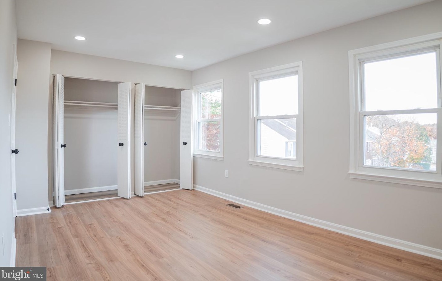 2001 Mayflower Dr, Woodbridge VA  22192-2322 exterior