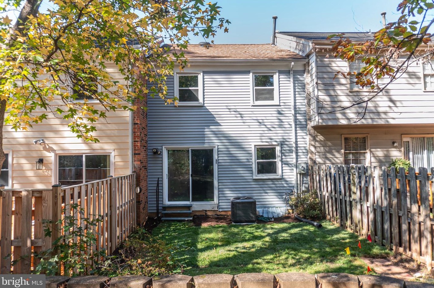 2001 Mayflower Dr, Woodbridge VA  22192-2322 exterior