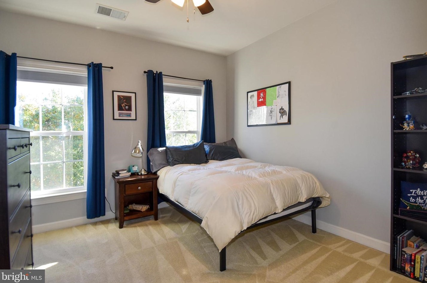 16534 Louisville Pl, Woodbridge VA  22191-4452 exterior