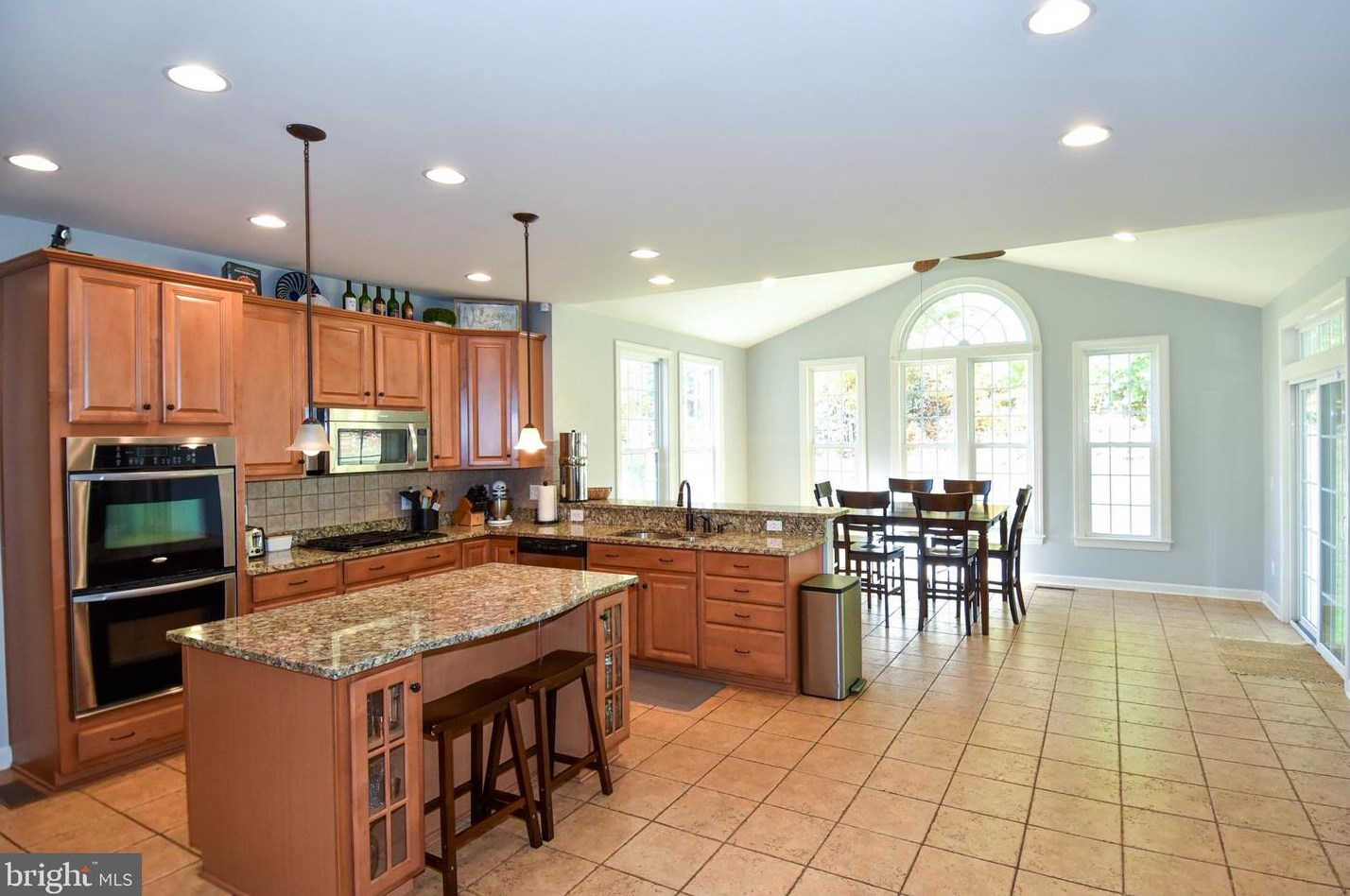 16534 Louisville Pl, Woodbridge VA  22191-4452 exterior