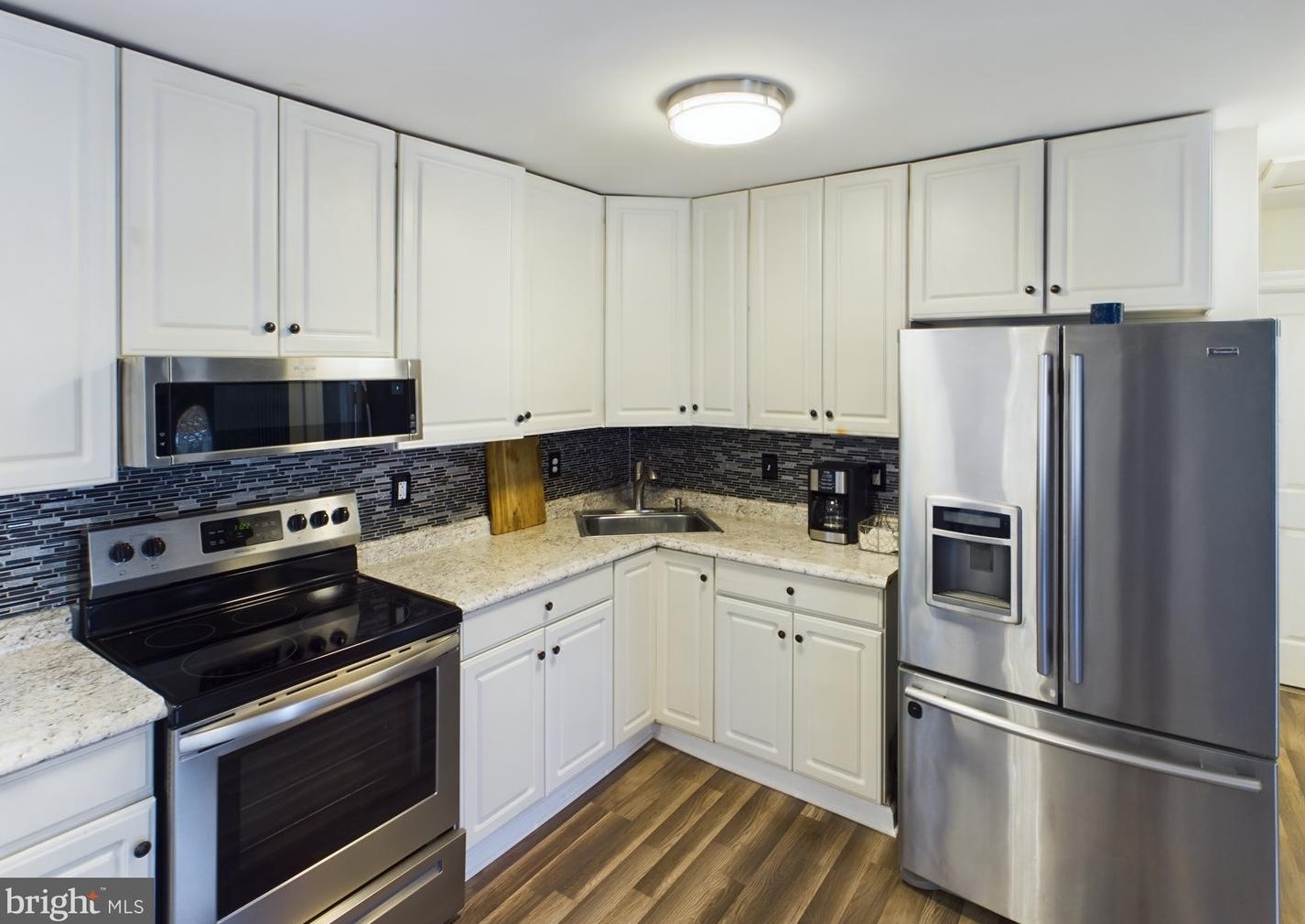 4801 Kempair Dr, Woodbridge VA  22193-4632 exterior