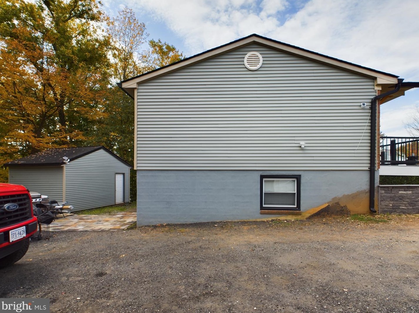 4801 Kempair Dr, Woodbridge VA  22193-4632 exterior