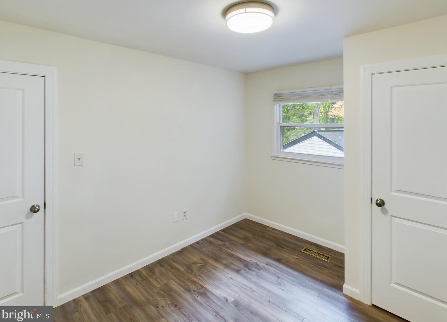 4801 Kempair Dr, Woodbridge VA  22193-4632 exterior