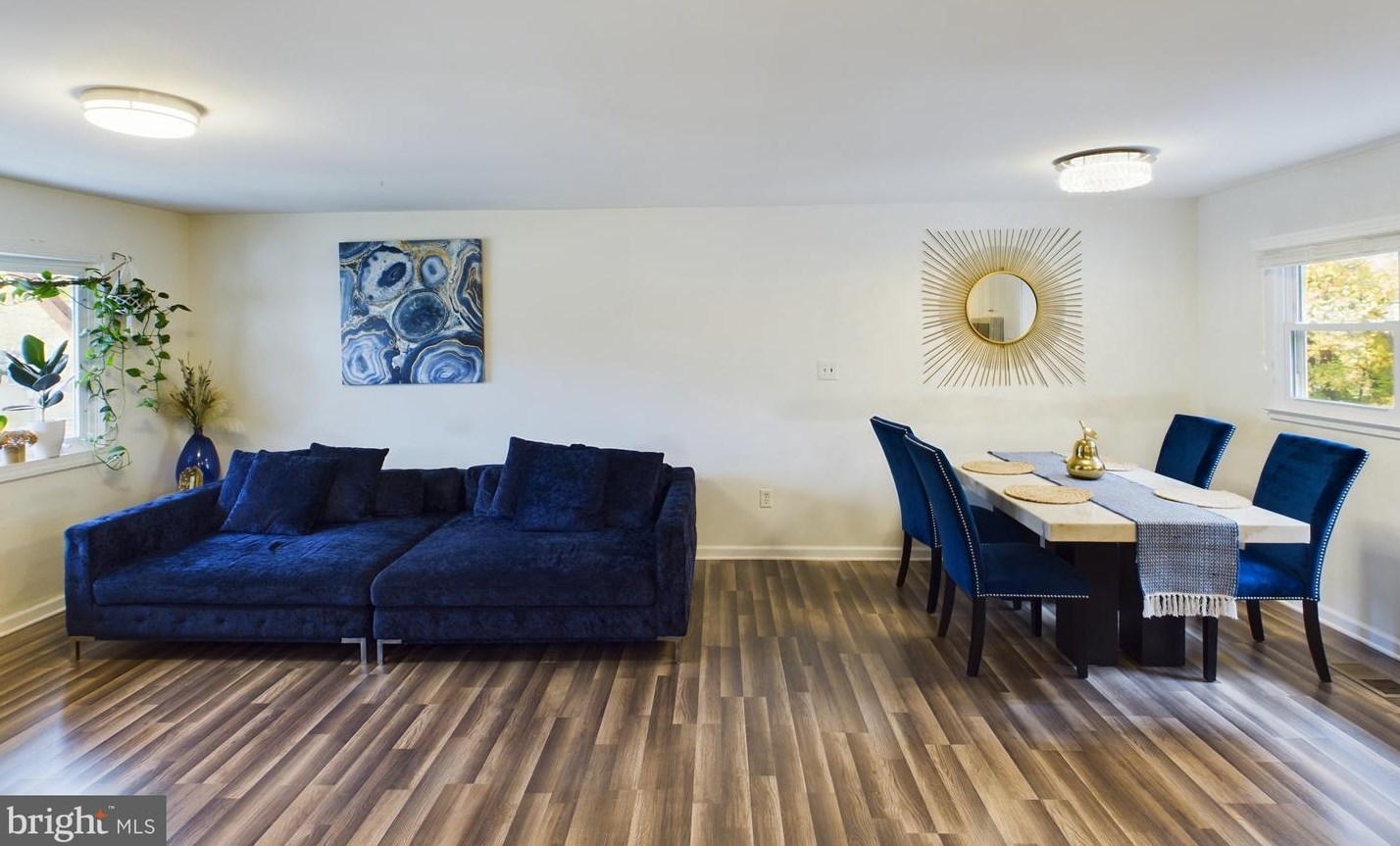 4801 Kempair Dr, Woodbridge VA  22193-4632 exterior