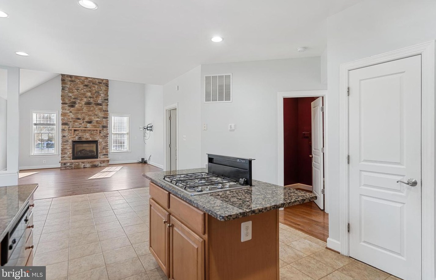 5996 Twin Branch Ct, Haymarket VA  20169-3323 exterior