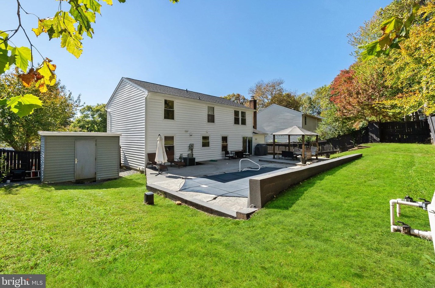 4562 Rincon Pl, Dumfries VA  22025-1044 exterior