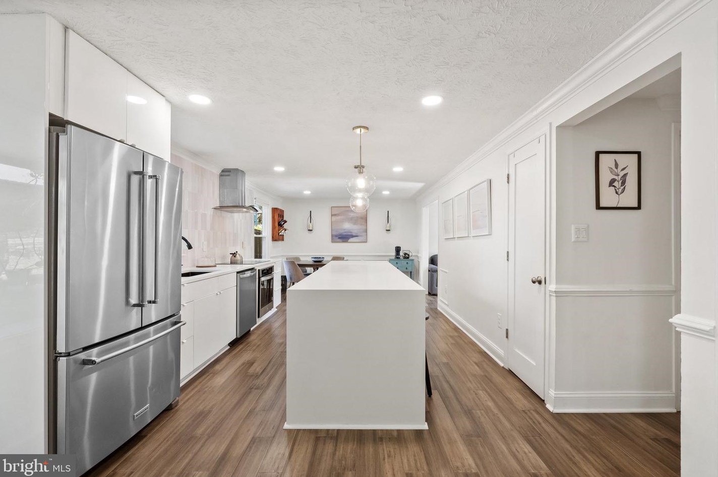 4562 Rincon Pl, Dumfries VA  22025-1044 exterior