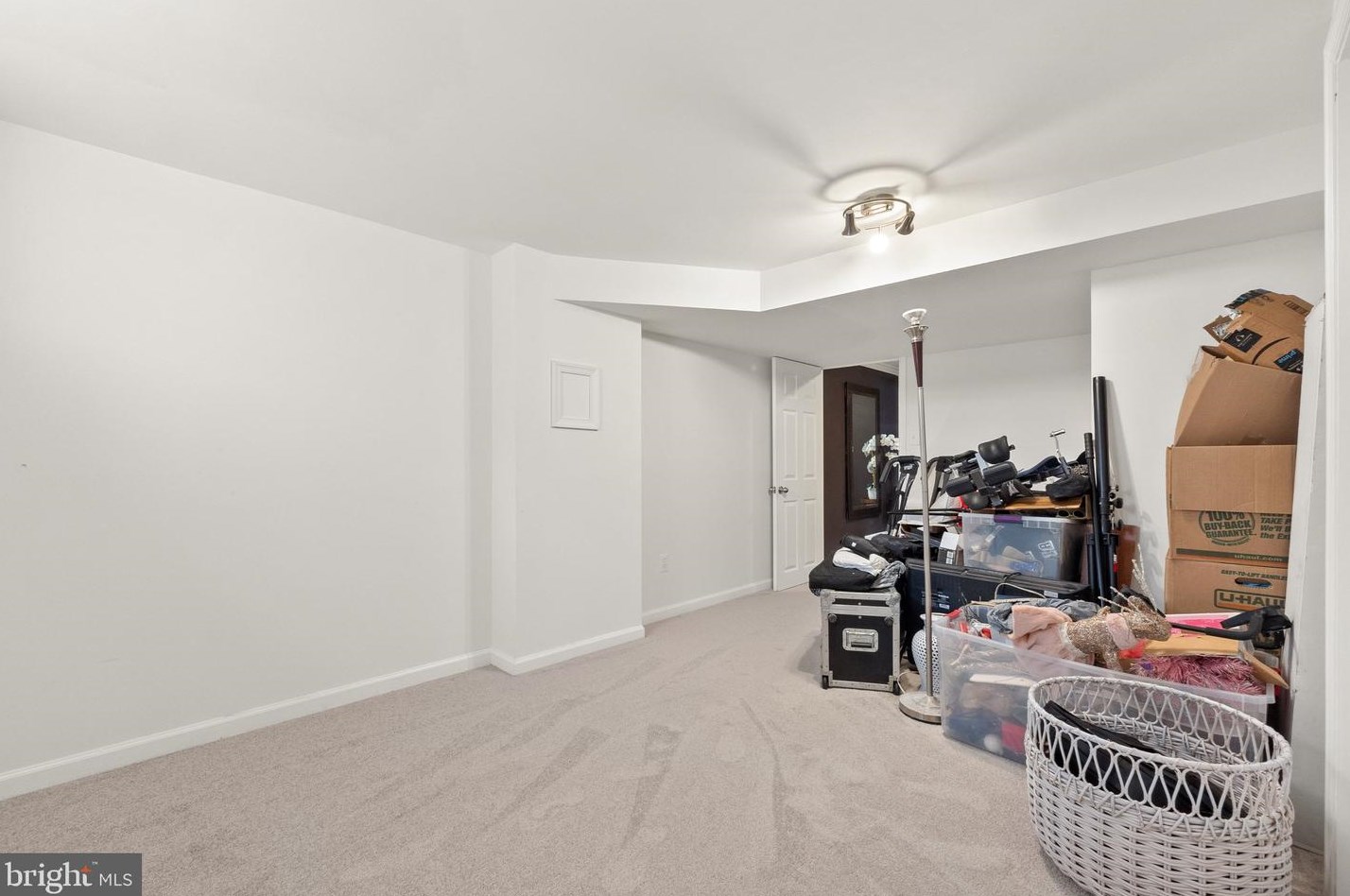 4562 Rincon Pl, Dumfries VA  22025-1044 exterior