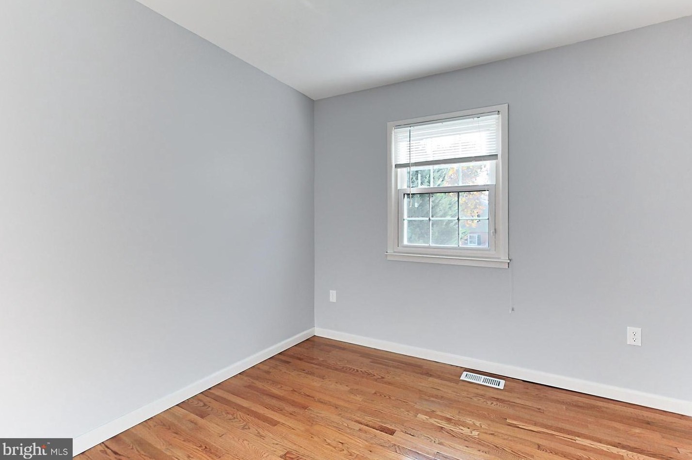 2419 Kilpatrick Pl, Dumfries VA  22026-2539 exterior